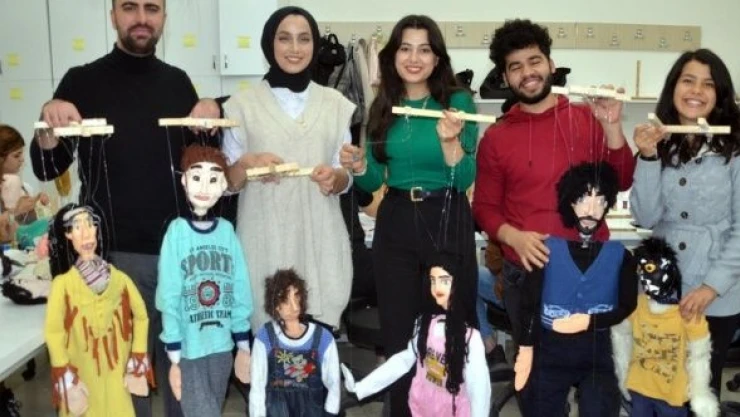 Üniversiteliler köy çocukları için kukla gösterisi yapacak