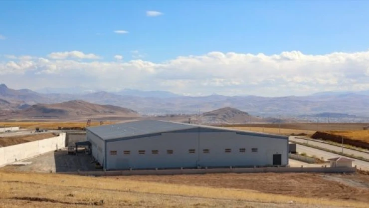 Van'da  16 tekstil fabrikası binlerce gence istihdam sağlayacak!