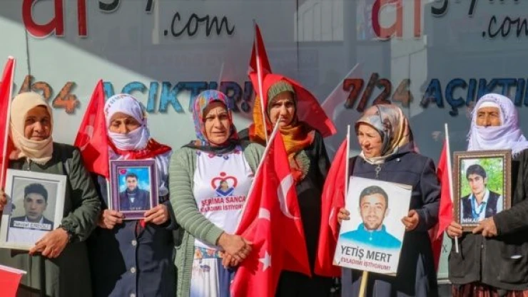 Van'da evlat nöbeti devam ediyor!