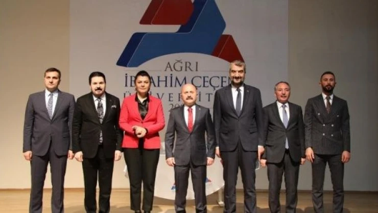 Ağrı'da 'Türkiye Yüzyılı Gençlik ve Üretim Stratejisi Konferansı'