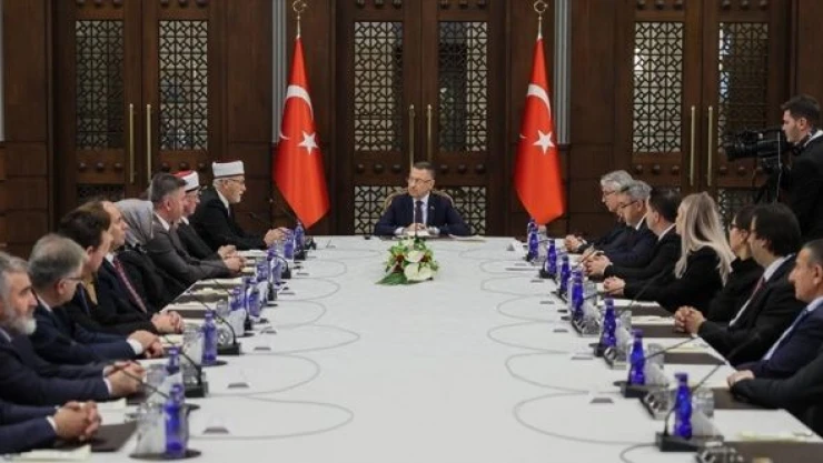 Cumhurbaşkanı Yardımcısı Oktay, Batı Trakya Türk Azınlığı Danışma Kurulu üyelerini kabul etti