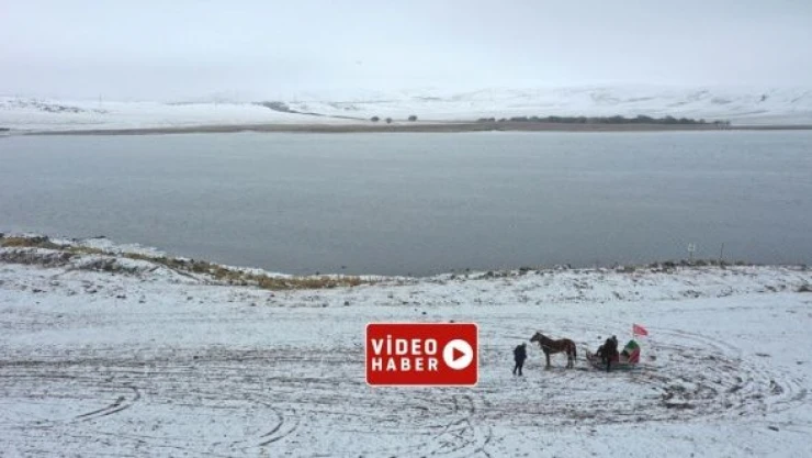 Doğu'nun incisi Çıldır Gölü buz tuttu
