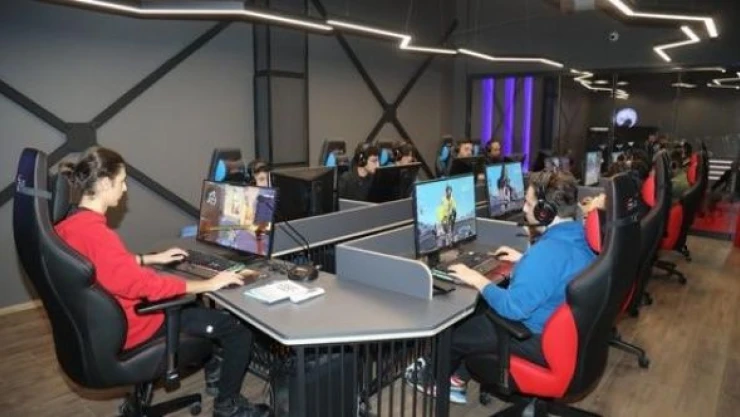 Elazığ Belediyesi E-Spor Merkezi açıldı