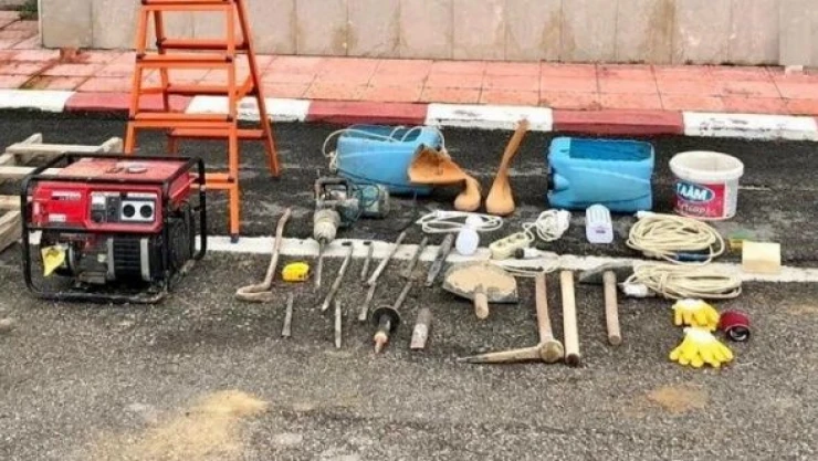 Elazığ'da izinsiz kazı yapan şüphelilere suçüstü !