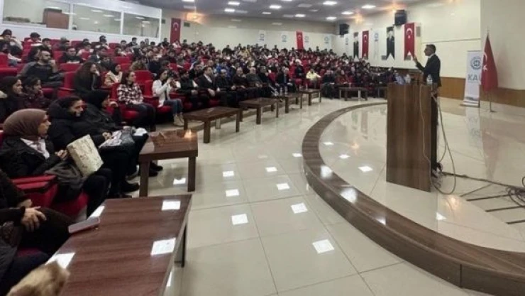 Kars, KAÜ'de 'Kariyer Günleri ve Sektörle Buluşma' yapıldı