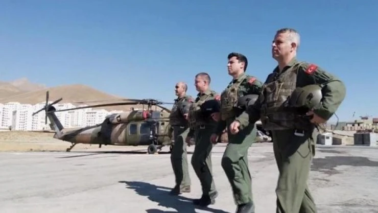 MSB paylaştı: Her dağın zirvesi Mehmetçik