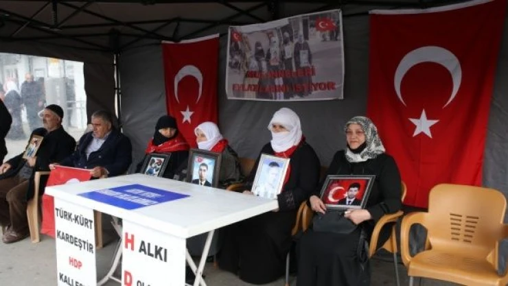 Muş'ta evlat nöbeti tutan aile sayısı 43'e yükseldi