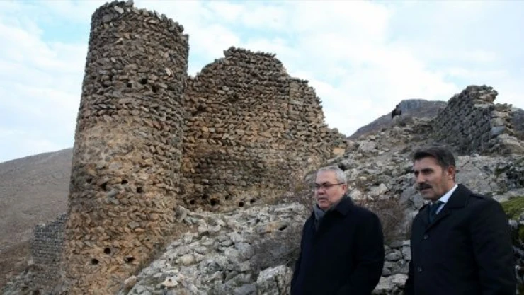Muş'un 1900 rakımlı kalesi turizme kazandırılacak