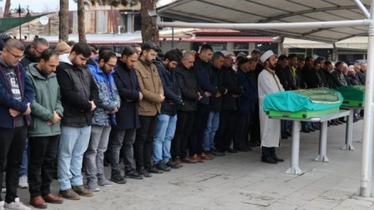 Tribünde kalp krizi geçiren taraftara son veda!