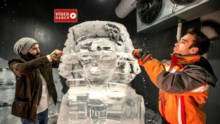 Bu müzedeki her şey eriyor...