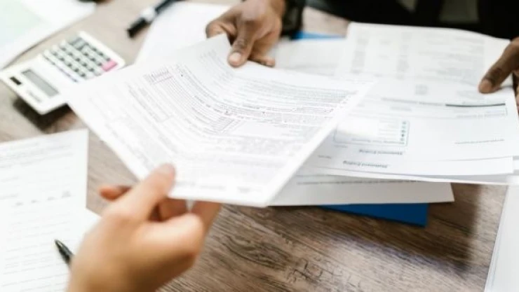 Van'da 'sahtecilik' iddiasıyla kamu görevlisi tutuklandı