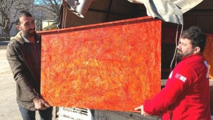 Almanya'dan Tunceli'ye mama ve ilaç desteği