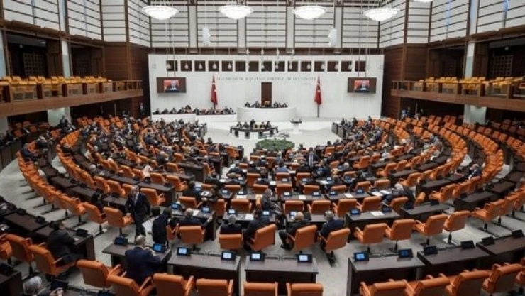 Çocuk İstismarı Komisyonu resmen kabul edildi