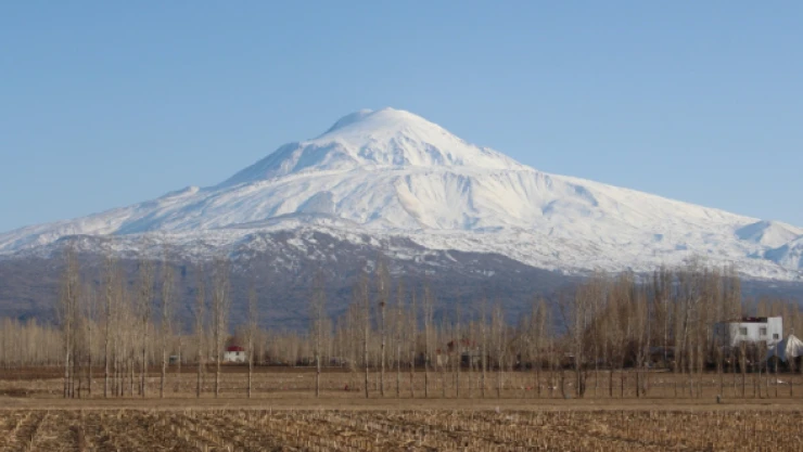 Ağrı Dağı'nda büyüleyici görüntüler