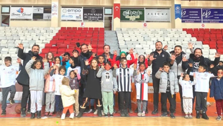 Beşiktaş'tan Kahramanmaraşlı depremzedelere destek