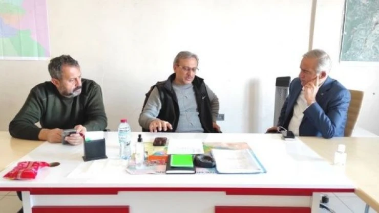 Bingöl Valisi Ekinci maaşını depremzedelere bağışladı