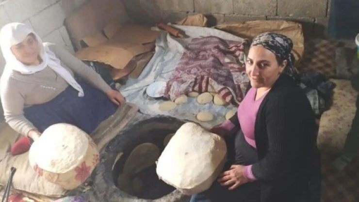Deprem bölgesinin ekmekleri Hakkarili kadınlardan