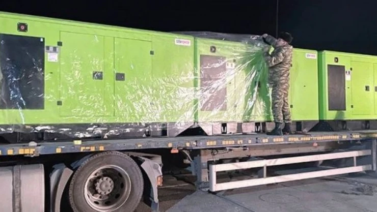 Deprem bölgesinin jeneratörleri kardeş Azerbaycan'dan