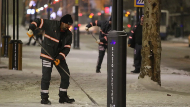 Elazığ'da kar yağışı sonrası kartpostallık görüntüler