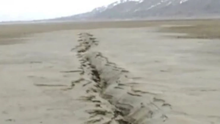 Elazığ'da zemin sıvılaşması görüntülendi