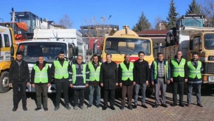 Kovancılar'dan Malatya'ya iş makinesi desteği