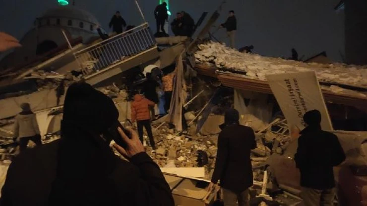 Malatya'da 140 bina yıkıldı, 23 kişi hayatını kaybetti