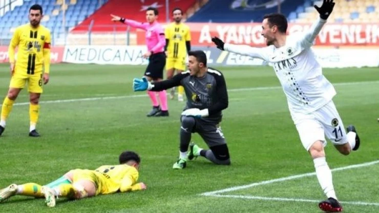 Menemen FK: 3 - Bayburt Özel İdare Spor: 0