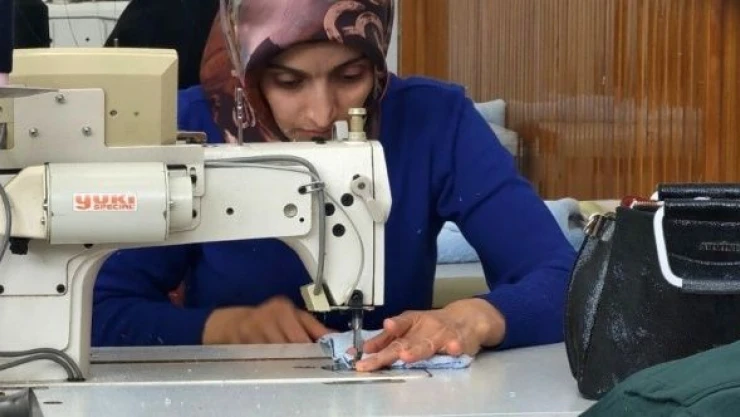 Tatvanlı kadınlar depremzedeler için seferber oldu