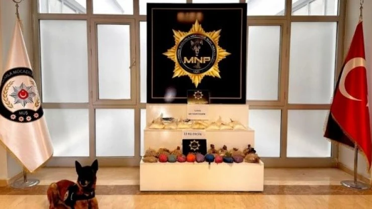 Aile süsü verilen otomobilde 18 kilo 900 gram uyuşturucu yakalandı