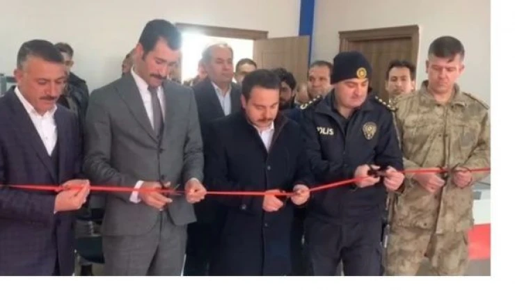 Muradiye'de spor salonu halka açıldı