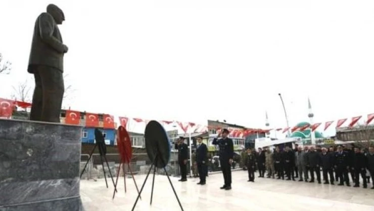 Van Özalp'de 105'inci yıl coşkusu