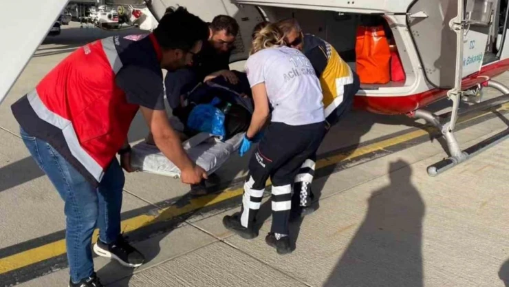 27 yaşındaki hasta helikopter ambulansla hastaneye sevk edildi