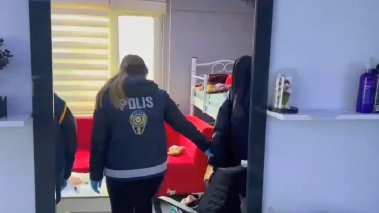 37 kişinin yakalandığı fuhuş operasyonunun görüntüleri ortaya çıktı