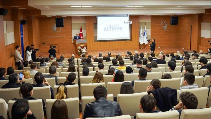 ABB Başkan Adayı Altınok, Atılım Üniversitesinde