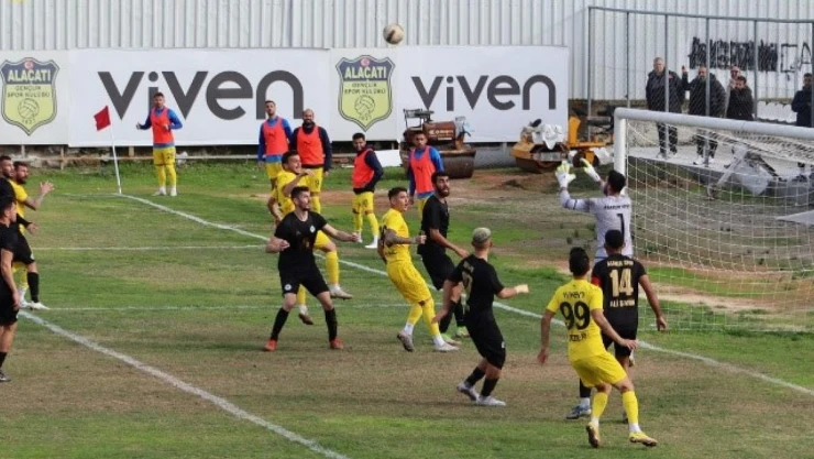 Alaçatıspor sahasında golsüz berabere