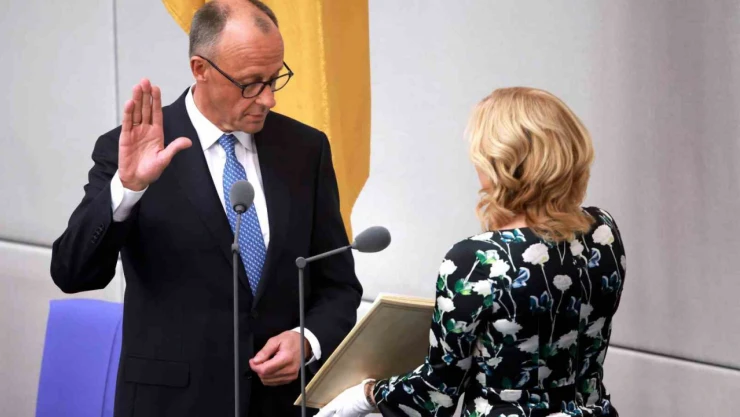 Almanya'da Merz başkanlığındaki yeni hükümet göreve başladı