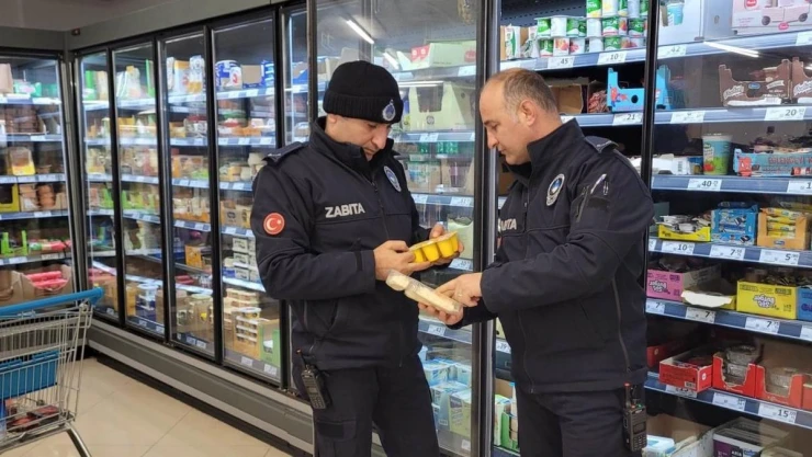 Altınova'da marketler mercek altında