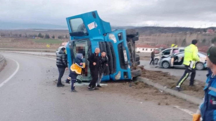 Amasya'da kargo araçlarının da karıştığı iki ayrı kaza: 1 ölü, 3 yaralı