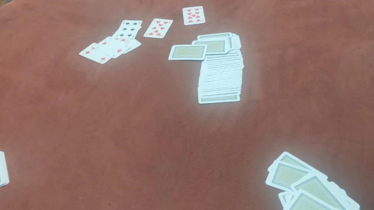 Amasya'da polisten kıraathaneye kumar baskını: 5 kişiye ceza kesildi