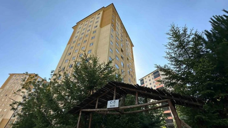 Ankara'da baba, eşini ve kızını öldürdü