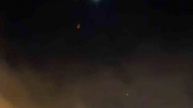 Ankara'da çöp toplama merkezinde çıkan yangına havadan müdahale ediliyor