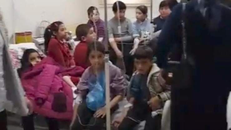 Ardahan'da 90 öğrenci zehirlenme şüphesiyle hastanelik oldu