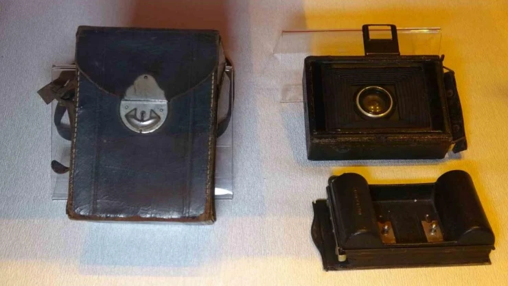 Atatürk'ün Çanakkale Cephesinde fotoğrafını çeken makine Çanakkale'de sergileniyor