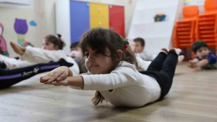 Aydın Büyükşehir'den miniklere bale eğitimi