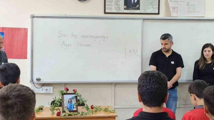 Ayşe öğretmen gözyaşları arasında memleketine uğurlandı