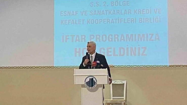 Bakan Bolat iftar programında esnaflarla buluştu
