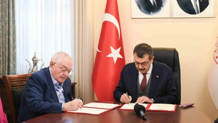 Bakan Tekin: 'Eğitime katkı veren tüm paydaşlarımıza teşekkür ediyorum'