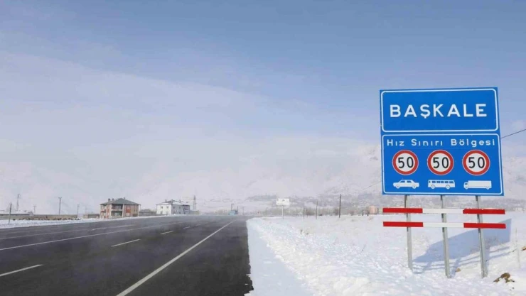 Başkale'de Gelincik Sınır Kapısı heyecanı