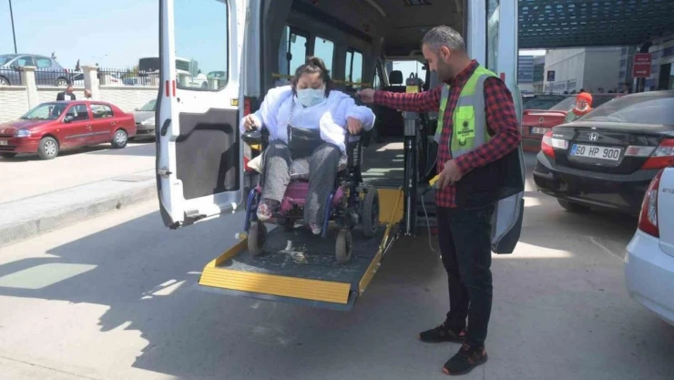 Başkan Demir: 'Engelli vatandaşlarımızın her zaman yanındayız'