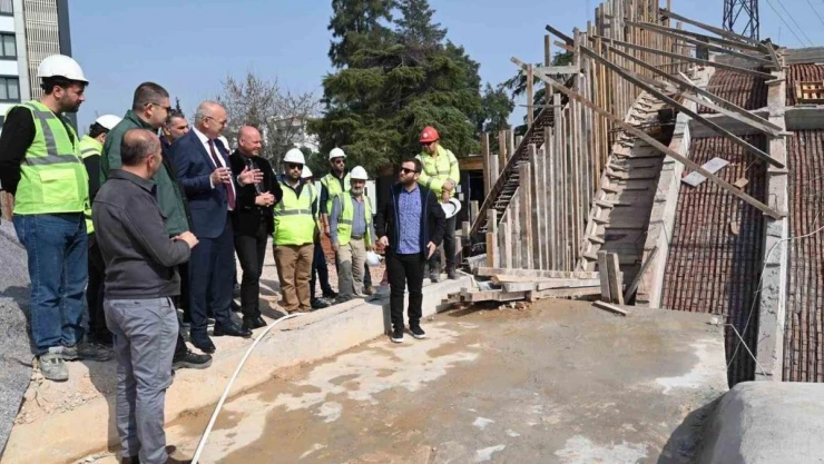 Başkan Ergün Kurtuluş Müzesinde incelemelerde bulundu